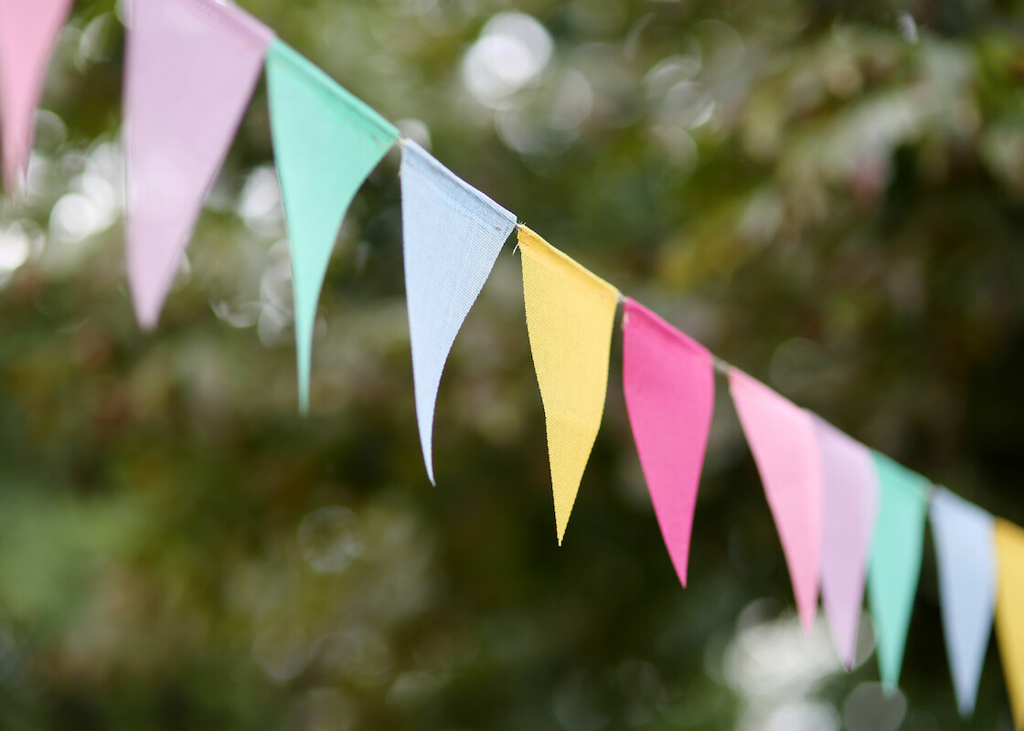 Bunte Wimpelkette